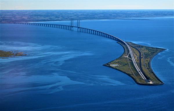 پل اورسوند ، مرز بین دانمارک و سوئد &ampOslashresund Bridge