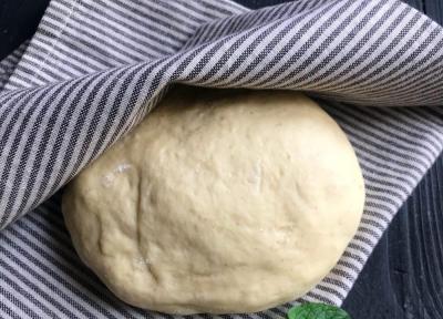 طرز تهیه خمیر پیتزای فوری مرحله به مرحله